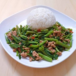 ผัดผักบุ้ง