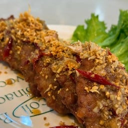หมูก้อนคั่วพริกเกลือ(กับข้าว)