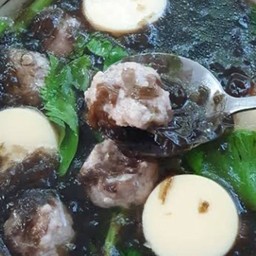 ต้มจืดเต้าหู้หมูสับสาหร่าย