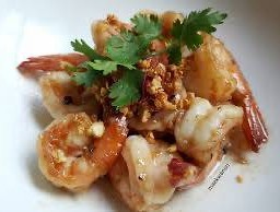 ทอดกระเทียมกุ้ง(กับข้าว)