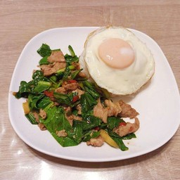 ผัดคะน้า