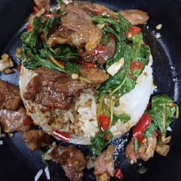 กะเพราเนื้อราดข้าว  79