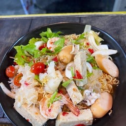 ข้าวต้ม ส้มตำ ยำ สุกี้ ( ปาจี้มาแล้วจ้า )