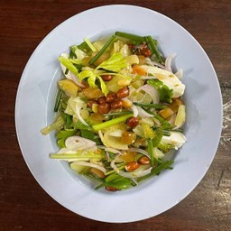 ยำรวมข้าวต้ม