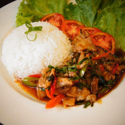ข้าวราดผัดพริกแกงหมู