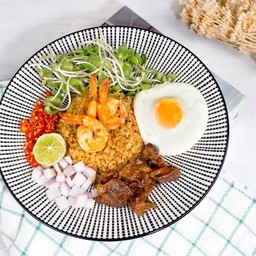 ข้าวผัดนรกกุ้งสดหมูหวาน