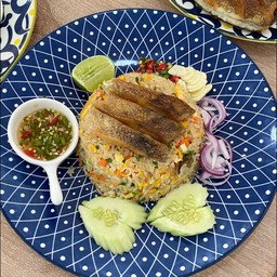 ข้าวผัดปลาสลิด