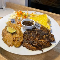 สเต็กไก่พริกไทยดำ + สเต็กปลาดอลลี่ย่าง