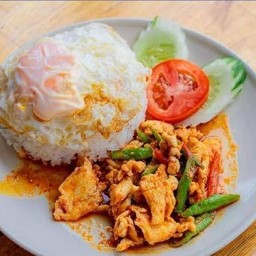 ผัดพริกแกงเนื้อ