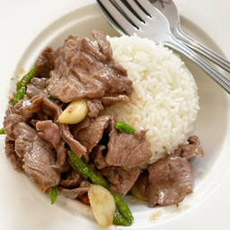 เนื้อสันกลิ้งพริก