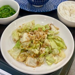 กะหล่ำปลีผัดน้ำปลา