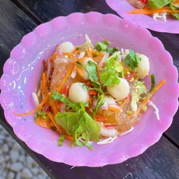 ยำลูกชิ้นปลา