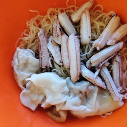 บะหมี่เกี๊ยวปู