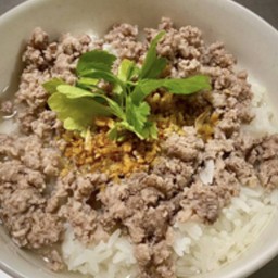 ข้าวต้มหมูสั่บ