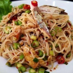 ยำขนมจีนปลาทู