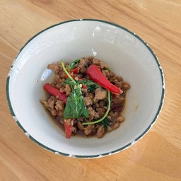 ผัดกระเพราหมูสับ