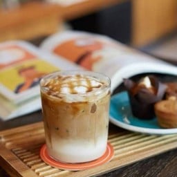 SALTED CARAMEL LATTE