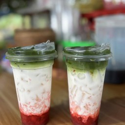 ชาเขียว+สตอเบอรรี่นมสด