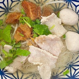 ก๋วยเตี๋ยววันดีลูกชิ้นน้ำใส