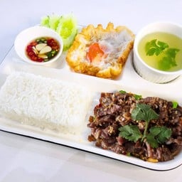 #40 เนื้อกระเทียมไทยวากิว ข้าวหอมมะลิไดโนเสาร์ (เซ็ตเบนโตะ)