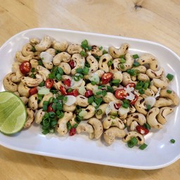 ยำเม็ดมะม่วงหิมพานต์