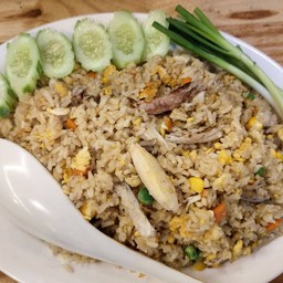 ข้าวผัดปู จานใหญ่