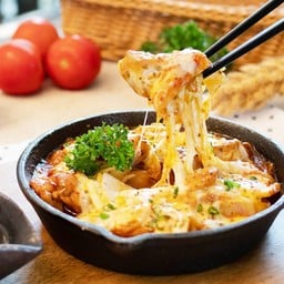 hot Chicken topokki with cheese