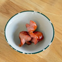 ไส้กรอกหนังกรอบทอด