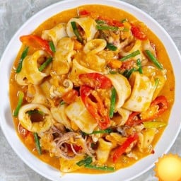 ข้าวหมึกผัดไข่เค็ม