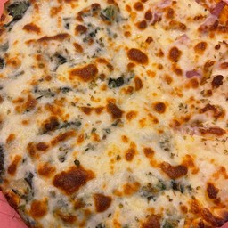 Pizza พิซซ่าผักขมอบชีส