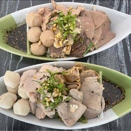 ลวกจิ้มเนื้อ