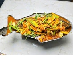 Steamed Snakehead Fish In Hot And Sour Soup