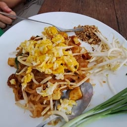 คุณพลอย ผัดไทย กุ้งสด