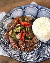 ตับผัดพริกไทยดำราดข้าว