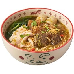 ก๋วยเตี๋ยวต้มแซ่บเนื้อรวม