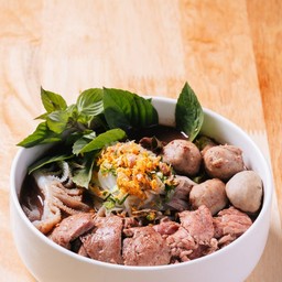 ก๋วยเตี๋ยวเนื้อ