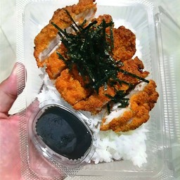 ข้าวสะโพกไก่กรอบเทอริยากิสไตล์ญี่ปุ่น