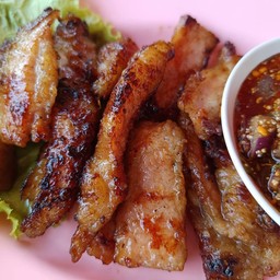 คอหมูย่าง