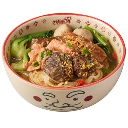 ก๋วยเตี๋ยวเนื้อรวม สมุนตุ๋น