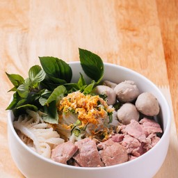 ก๋วยเตี๋ยวแห้ง เนื้อ