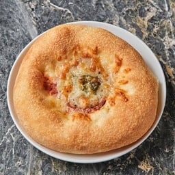 ขนมปังโปลิชเบลียลี่พิซซ่า