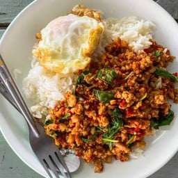 Lucky Rich ก๋วยเตี๋ยวแห้ง กรีกโยเกิร์ต