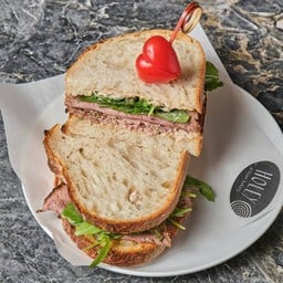 วิตตัลโล ทอนนาโต