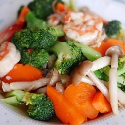 ผัดบรอกโคลี่ (กับข้าว)