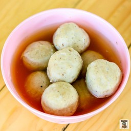 ลูกชิ้นเนื้อลวก