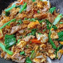 ข้าวผัดเนื้อ