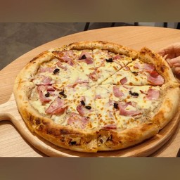 BACON TRUFFLE SPINACH  PIZZA