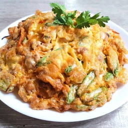 ข้าวไข่เจียวทรงเครื่องไข่ 3 ฟอง