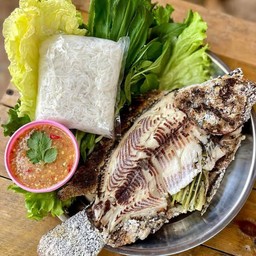 เมี่ยงปลาเผา ข้างเทศบาลหนองผึ้ง