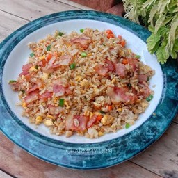 ข้าวผัดเบค่อน